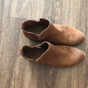 Ankle brown boot